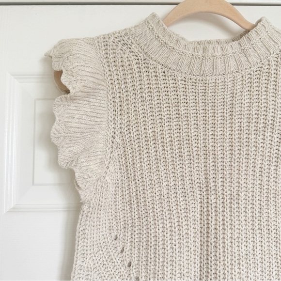 Universal Thread Knit Top with Ruffle Sleeves - Picture 2 of 4